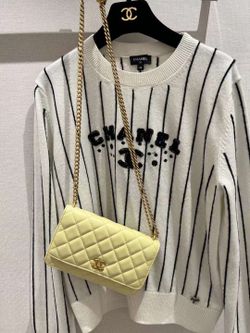 Chanel shoulder bag