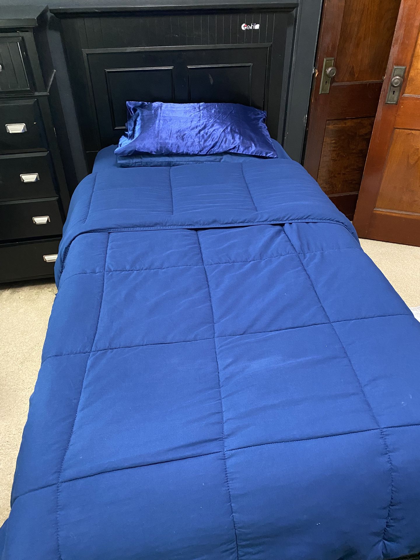 Bed & Mattress Combo – Good Condition (Pick Up Only)