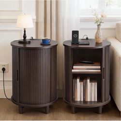 DHH End Table Set of 2 with Storage & Charging Station, Fluted Accent Side Table with Sliding Door & Adjustable Shelf, Mid-Century Nightstand for Smal