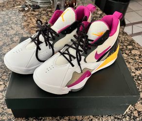 Shoes  size 9