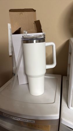 40 oz stainless steel tumbler with straws (4) total