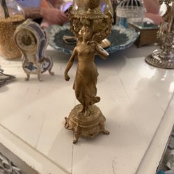 This is a 19th-century French or Neoclassical style bronze or ormolu tazza featuring a female figure.