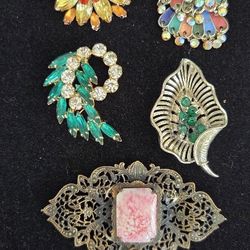 Vintage Brooches Lot
