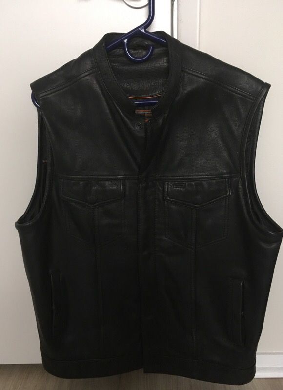 First Classics men XL premium leather black motorcycle vest