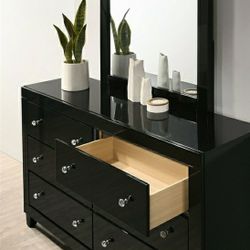 Dresser With Mirror Black High Gloss Crystal Knobs Firm Price $640 Brand New In Box Financing Available 