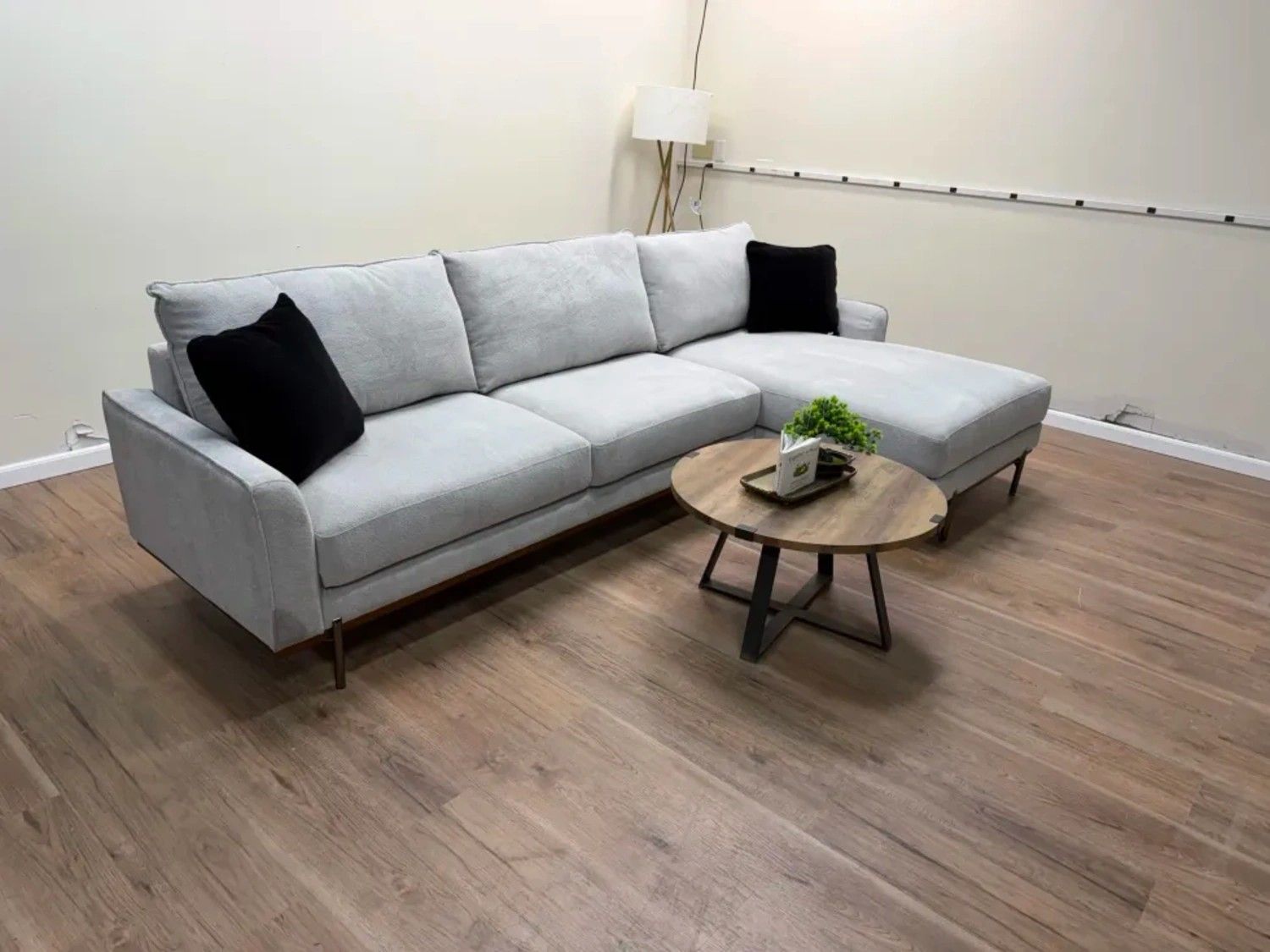 Modern 2 Piece Sectional Couch (Delivery Available)