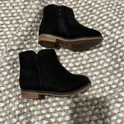 Toddler boots Size 5