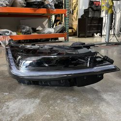 2024, 2025 Lincoln Nautilus Right Headlight