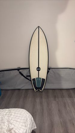 Surfboard JS Black Baron 5’4”
