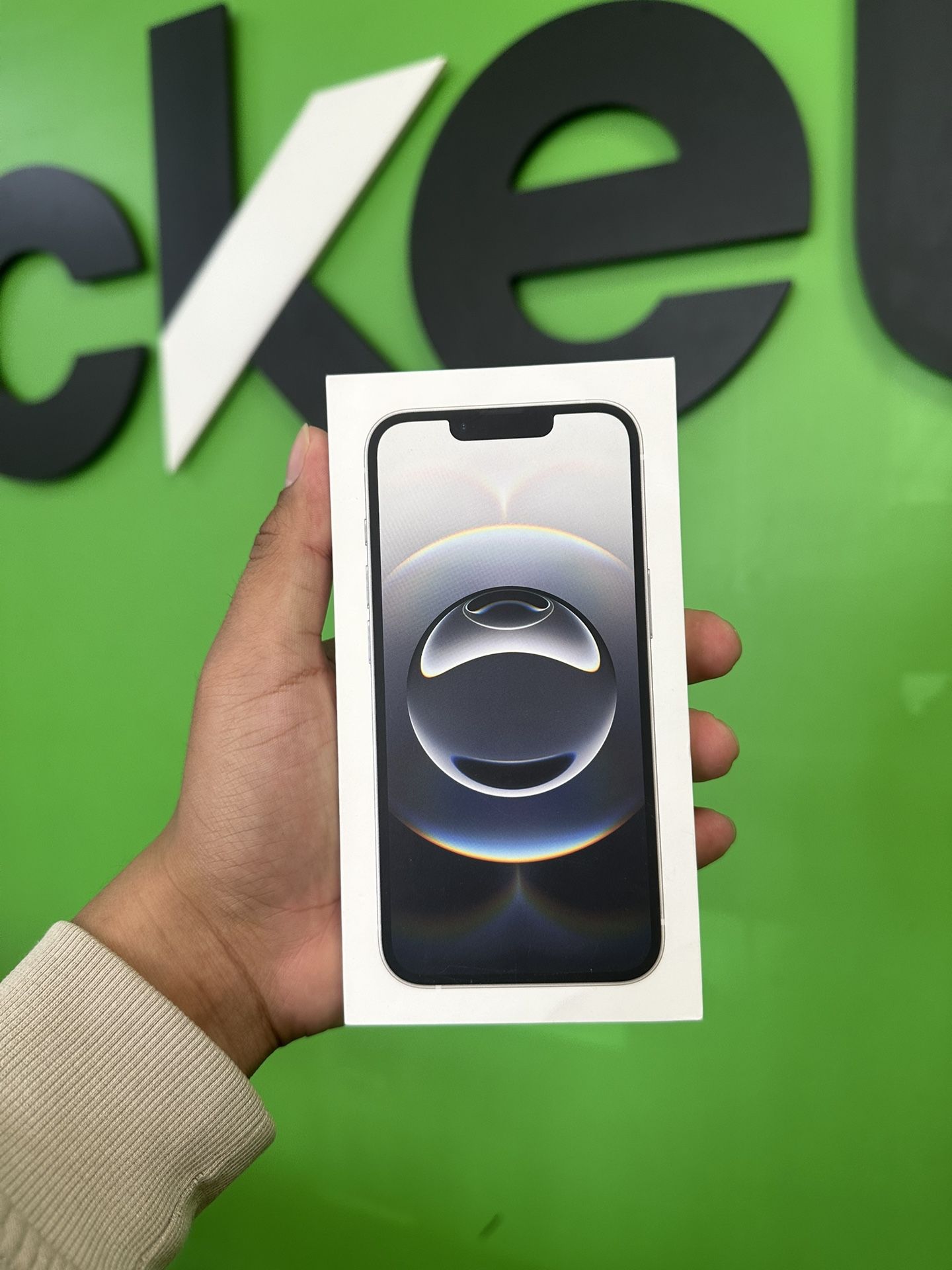 iPhone 16 E **Phone Payment Plans Available**