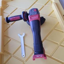 Milwaukee Fuel Grinder 