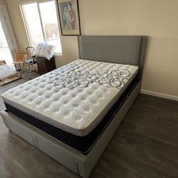 Queen Size Mattress Pillow Top 12” Thick.    Brand New Mattress.     Delivery Available.     Same Day Delivery 