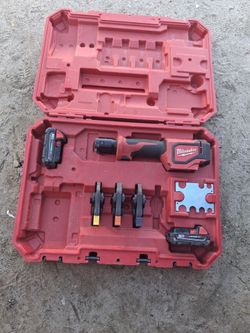 Milwaukee M18 Press Tool Kit with Batteries