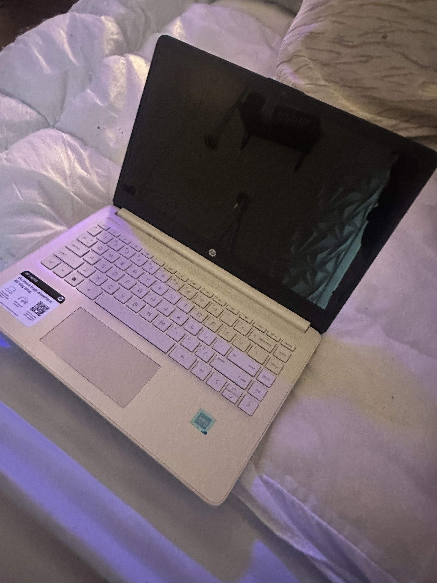 Hp 15.6” Laptop With Intel Core i3 8gb Memory 256 Gb -ssd