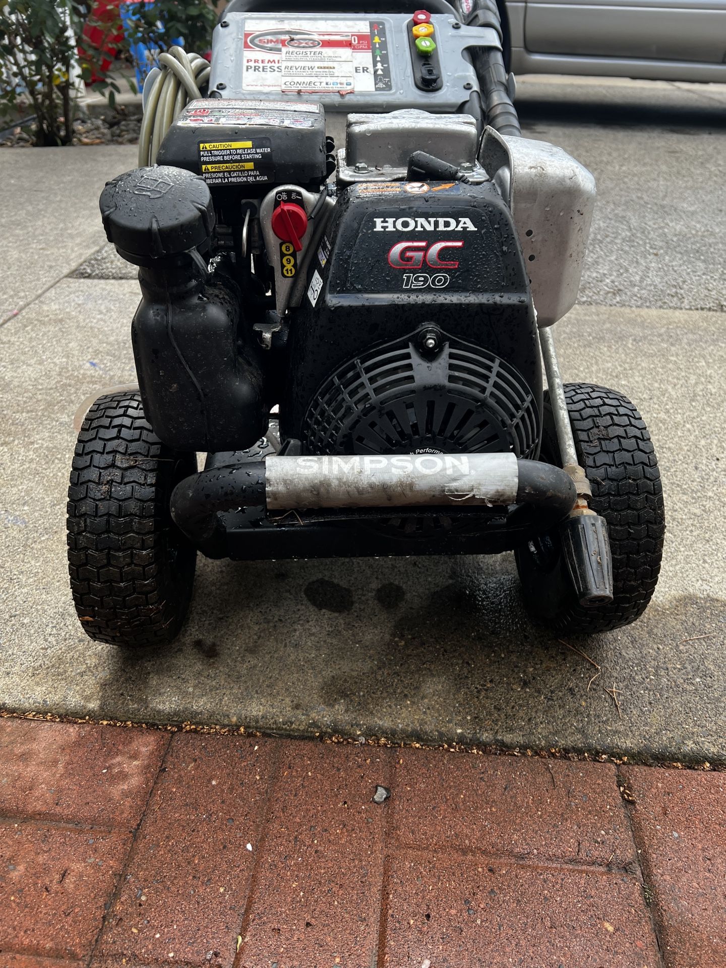 SIMPSON PRESSURE WASHER - HONDA MOTOR