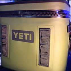 YETI COOLER HOPPER FLIP 18
