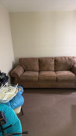 Like New Pure Leather 3 Seater Couch. Brown.