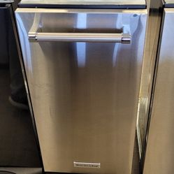 1.4 Cu Ft Built-in Trash Compactor