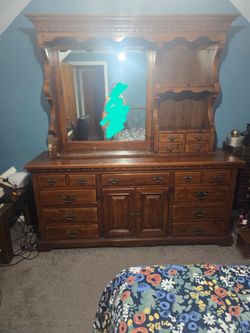 SOLID WOOD Large 2-Piece Hutch – Perfect DIY / Furniture Flip Project