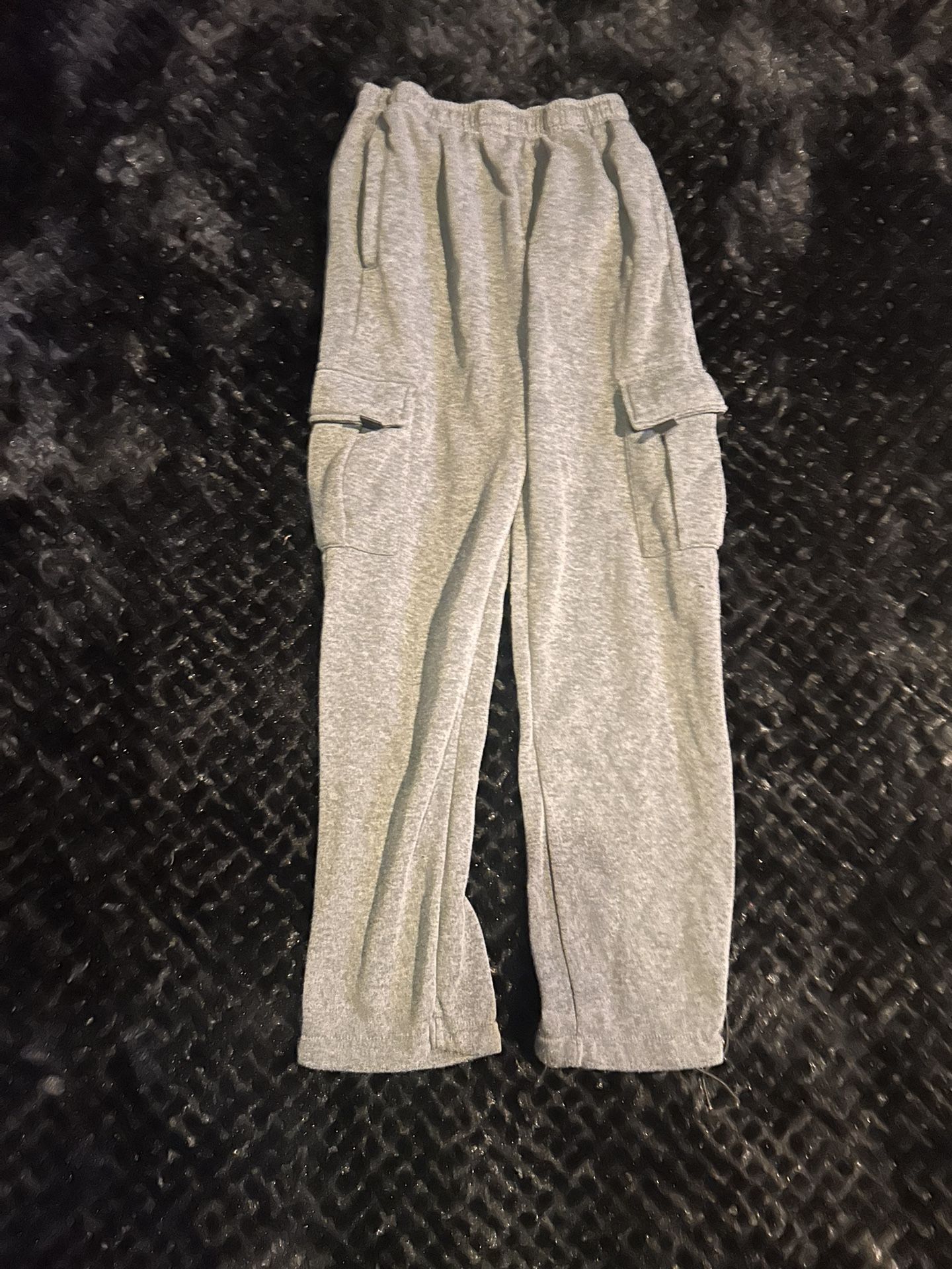 Gray Cargo Sweatpants – Soft Fleece Joggers with Side Pockets (L)