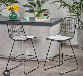 Barstool set with cushions