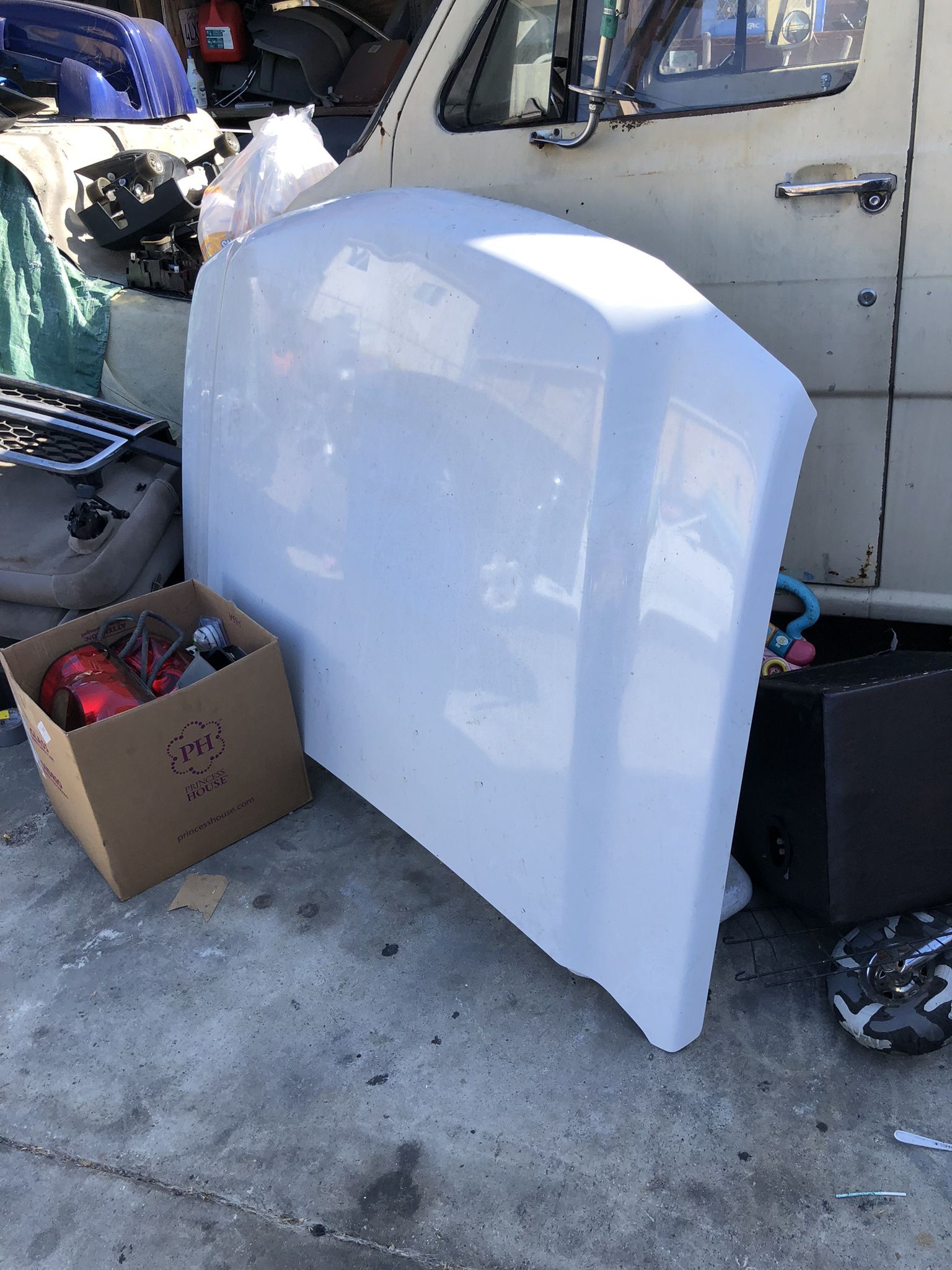 2006 HD SILVERADO HOOD