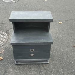 Vintage End Table - Mid Century Modern 