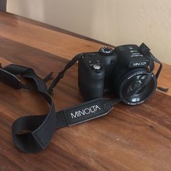 Minolta MN26Z camera