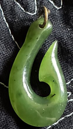 Vintage Hand Carved Genuine Greenstone Nephrite Jade Hei Matau Fish Hook Pendant