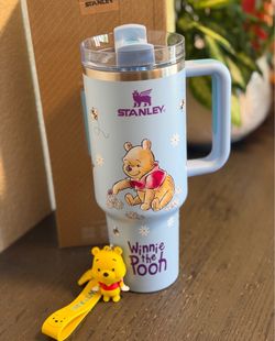 Winnie the Pooh 40oz Stanley