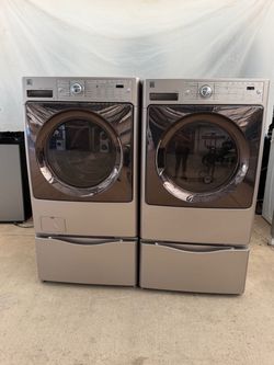 Kenmore washer and gas dryer laundry set