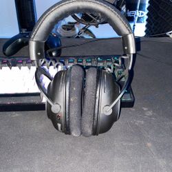 Logitech, pro wireless headphones