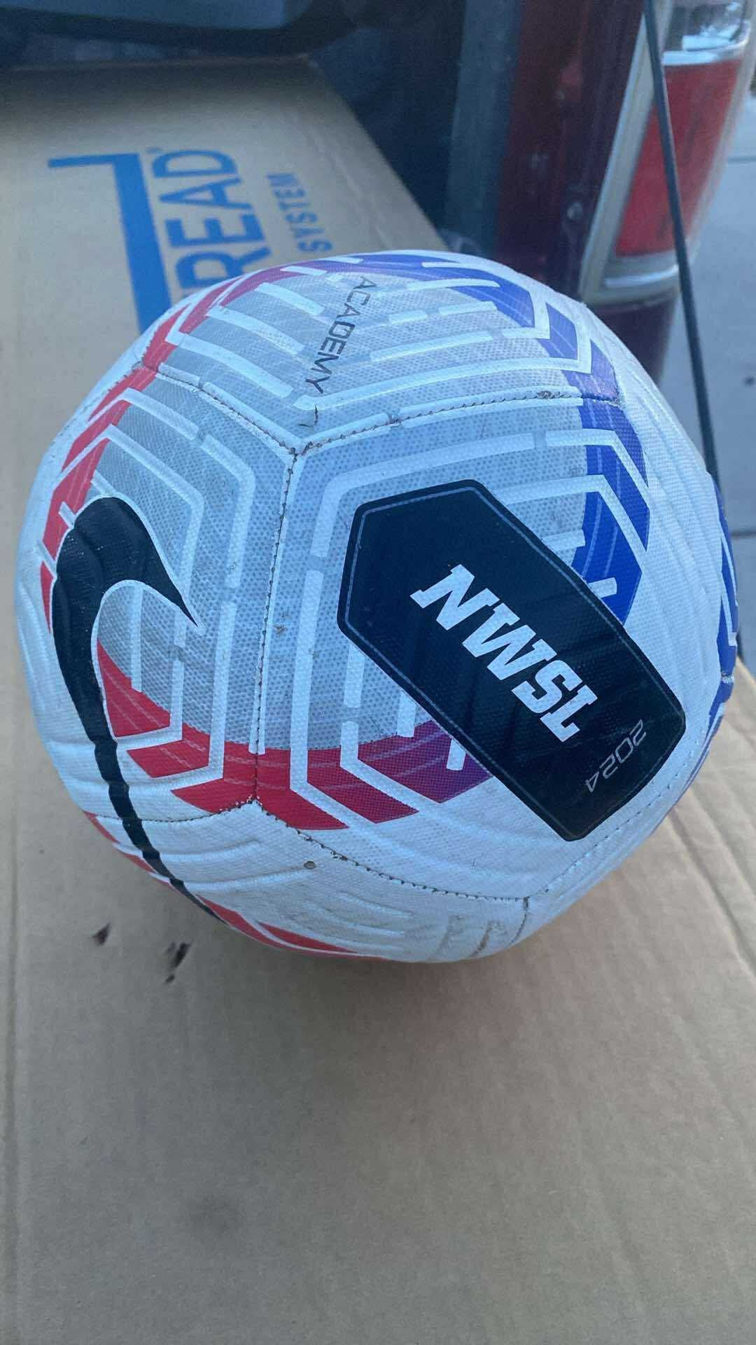 Nike Academy Aerowsculpt Technology Soccer Ball Size 5 Purple White NWSL