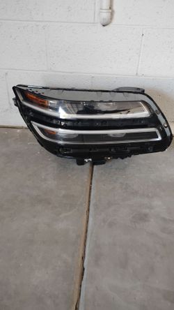 Part  2023-25  Hyundai  Genesis GV80. OEM