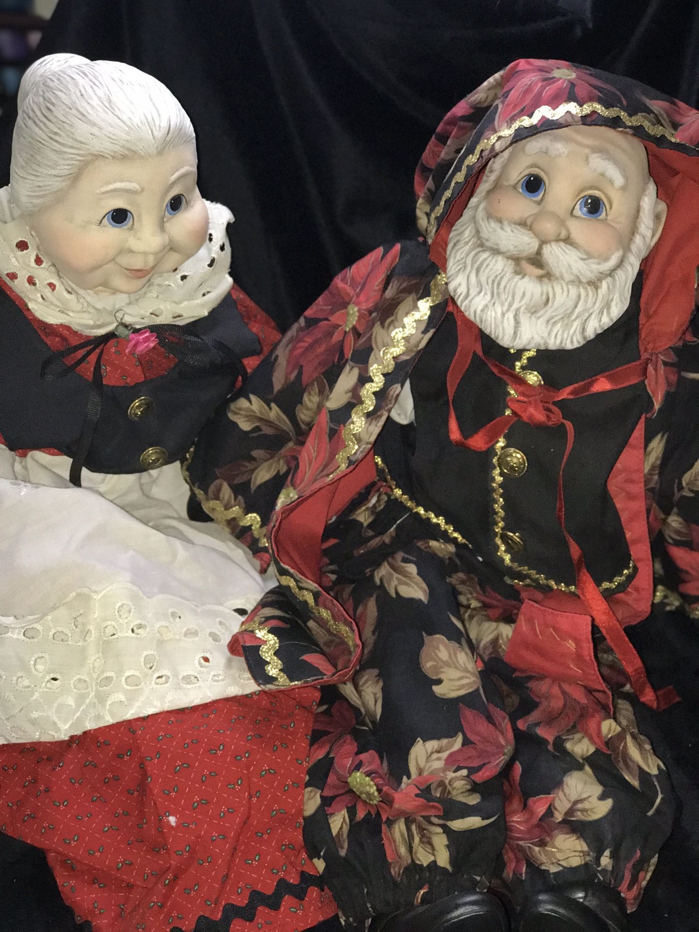 Porcelain Santa and Mrs Claus