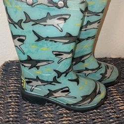 Rain boots 7c Toddler