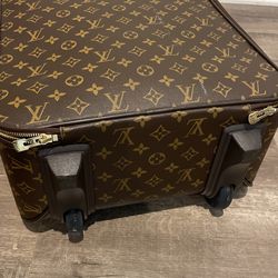 Authentic Louis Vuitton Keepall Duffle Bag for Sale in Irving, TX - OfferUp