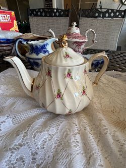 Teapot-Sadler England.  Chino, ca