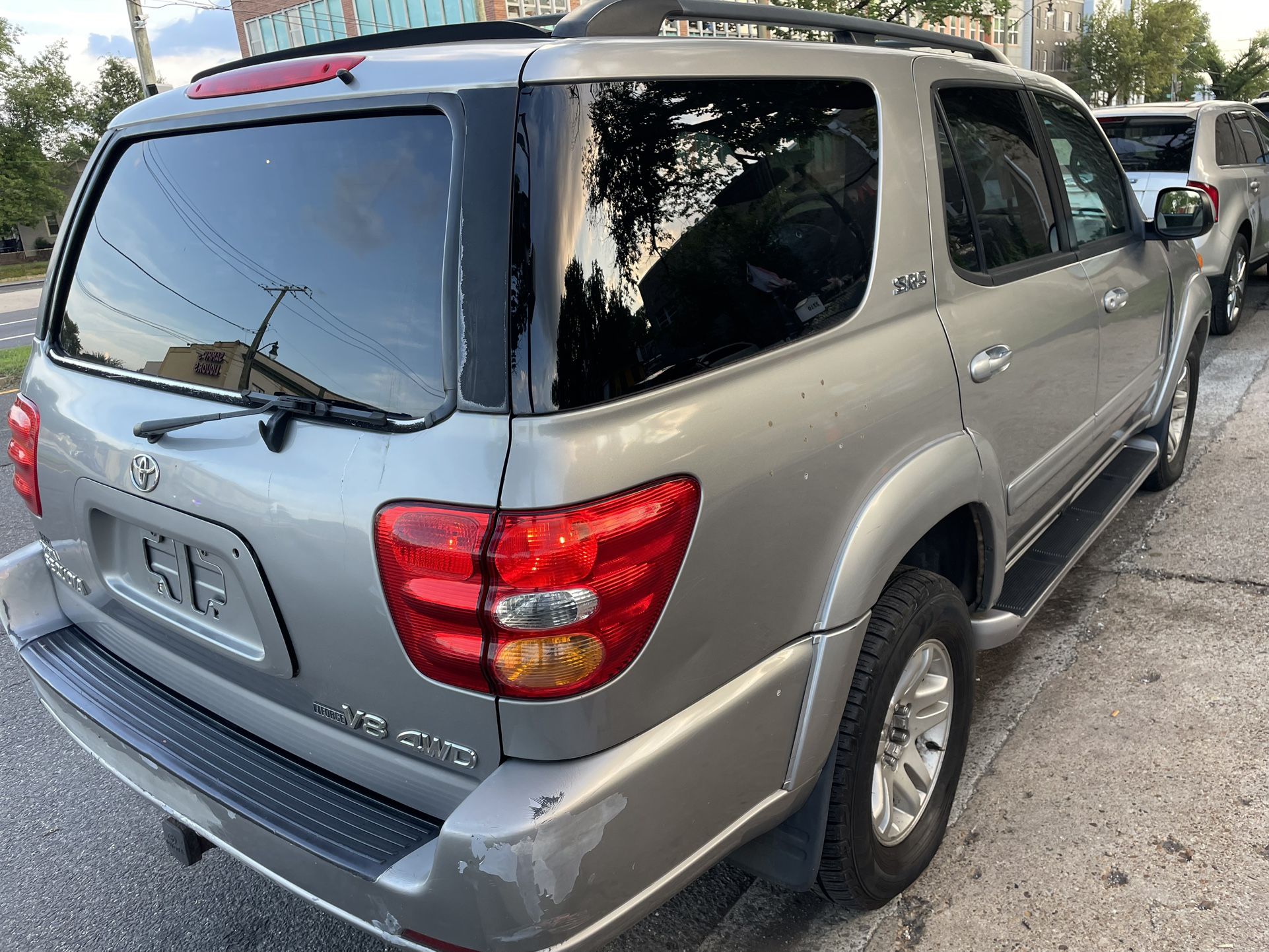 2004 Toyota Sequoia
