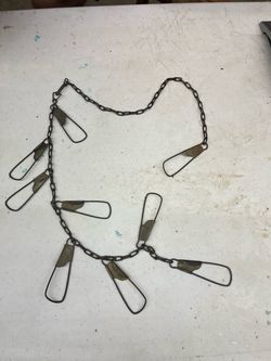 Vintage metal chain stringer