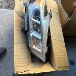 16-18 Nissan Maxima Headlights 