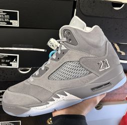 Jordan 11 Wolf Grey