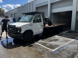 2008 Ford E350 Flatbed With Ramp