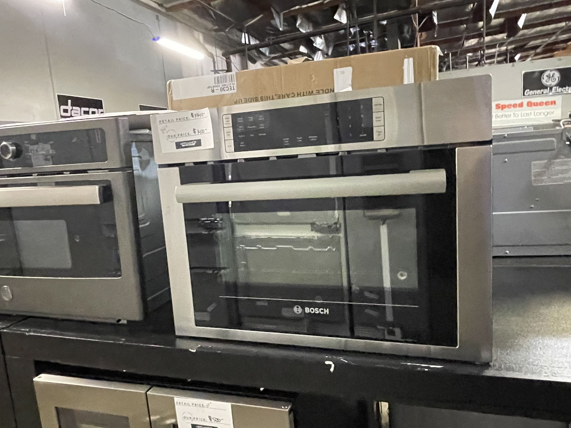 BOSCH 24 INCH WIDE MICROWAVE 