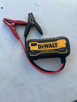 New Dewalt jump starter 1800 ah