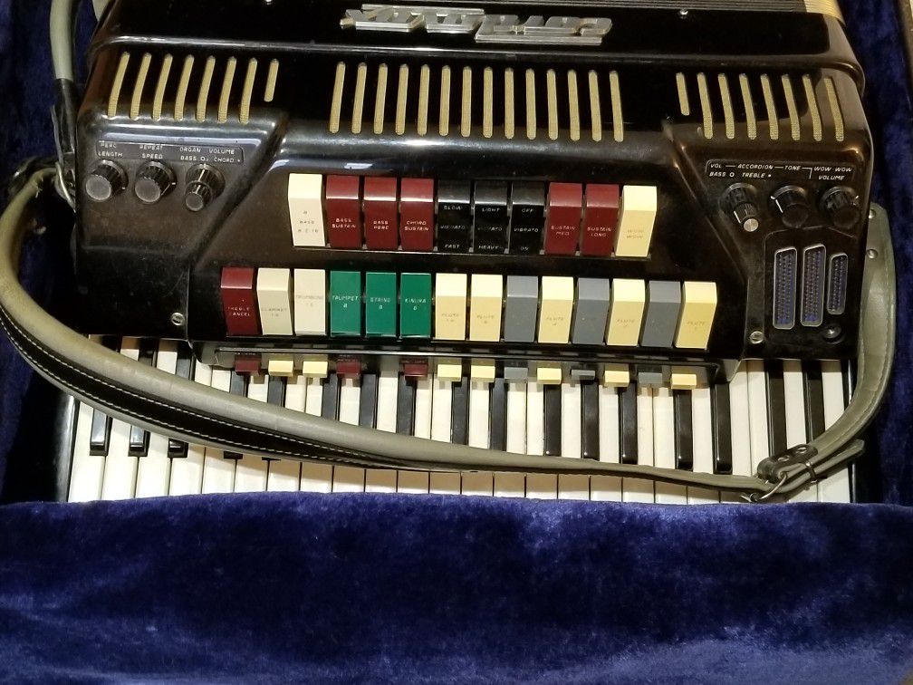 Antique accordian cordovox