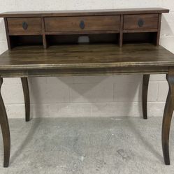 Desk With Removable Hutch
