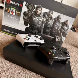 Xbox One X Bundle - 2 Controllers - Moving Sale!