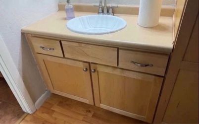 Bathroom Vanity- 45”Lx22.5”Wx33”H