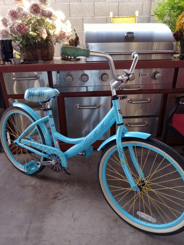 Bike LA JOLLA ALUMINUM Tires Size 24